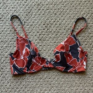 ACACIA // Manhattan Top